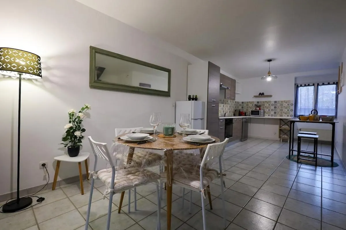 Duplex Gite Sebari Centre Ville Parking Proche Cnpe Lagnieu